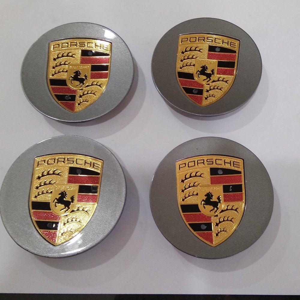 65mm Grey center caps, set of 4 65mm Macan Grey center cap